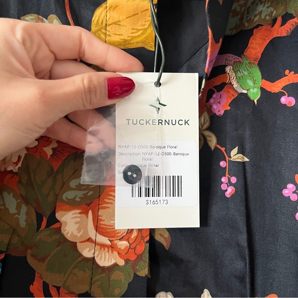 Tuckernuck Baroque Floral Delaney Maxi Dress Puff Sleeve NWT Size S - Picture 4 of 9